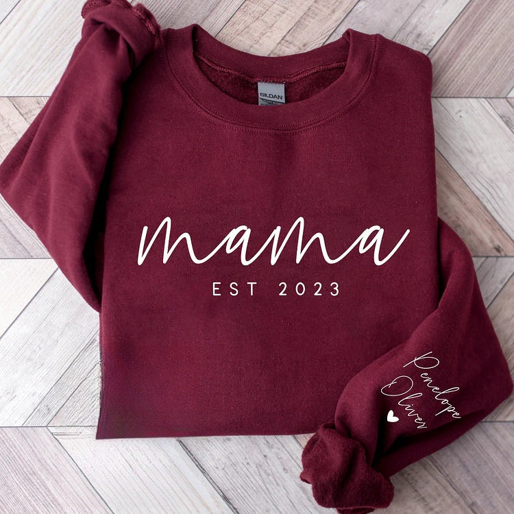 Minimalist Mama Sweatshirt with Date and Children Name